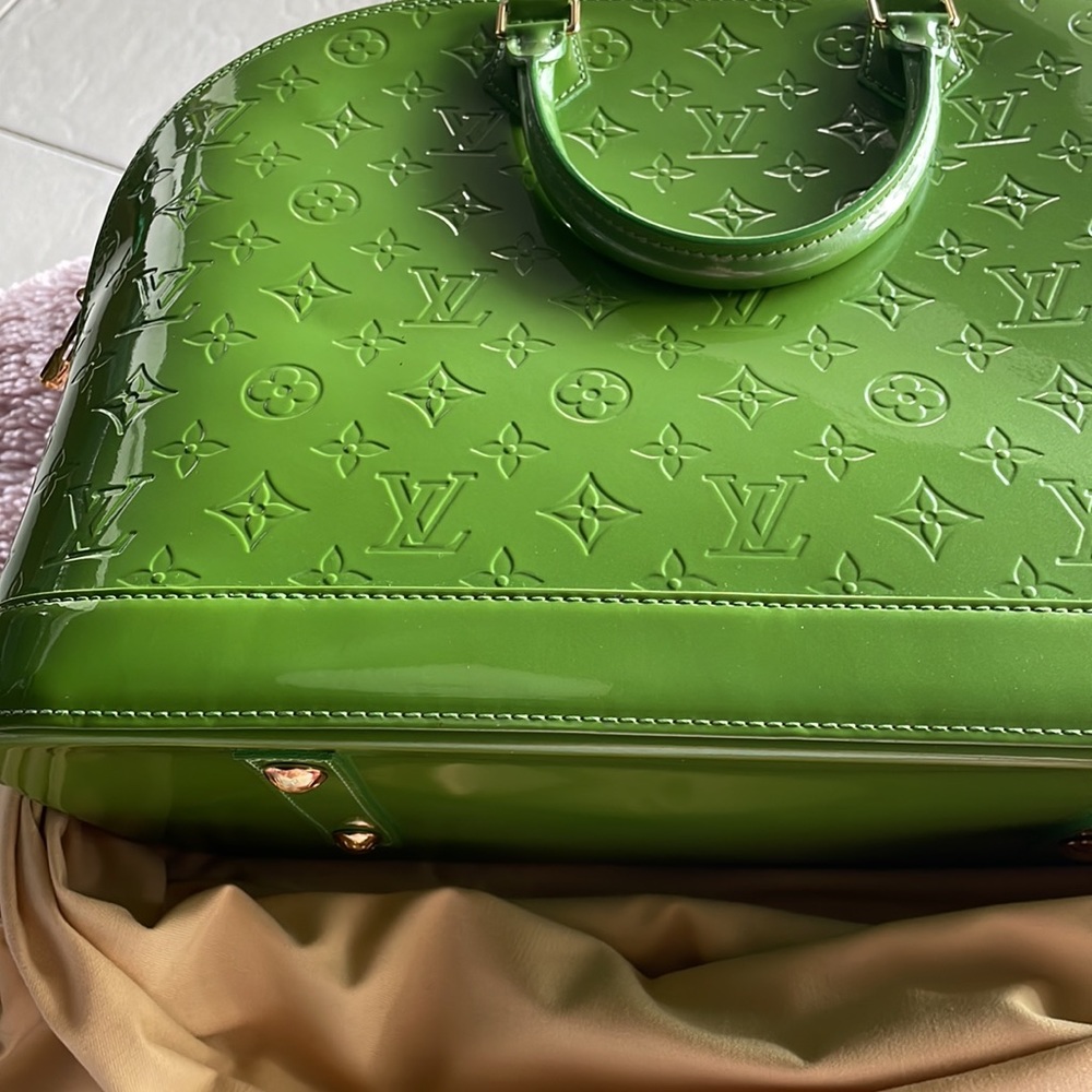 Louis Vuitton Alma Vert Tonic - Picture 13 of 16